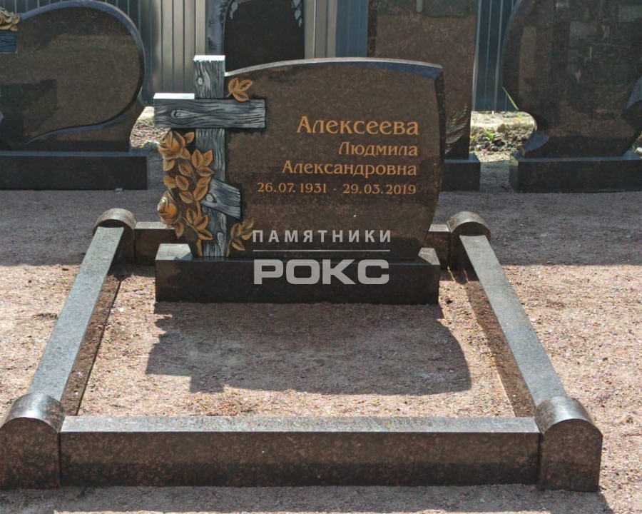 Изготовление недорогих памятников на могилу в СПб
